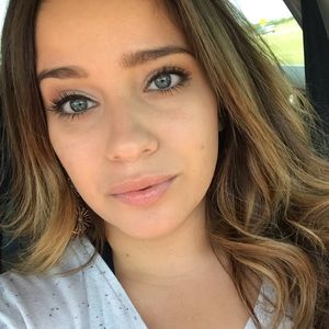 Meet your Posher, Teresa